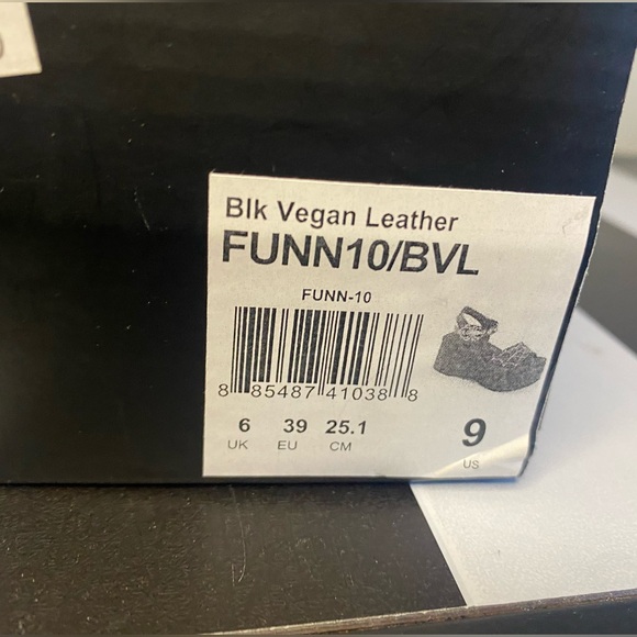 Demonia Platform Sandals with Spider Web Design - Picture 4 of 4